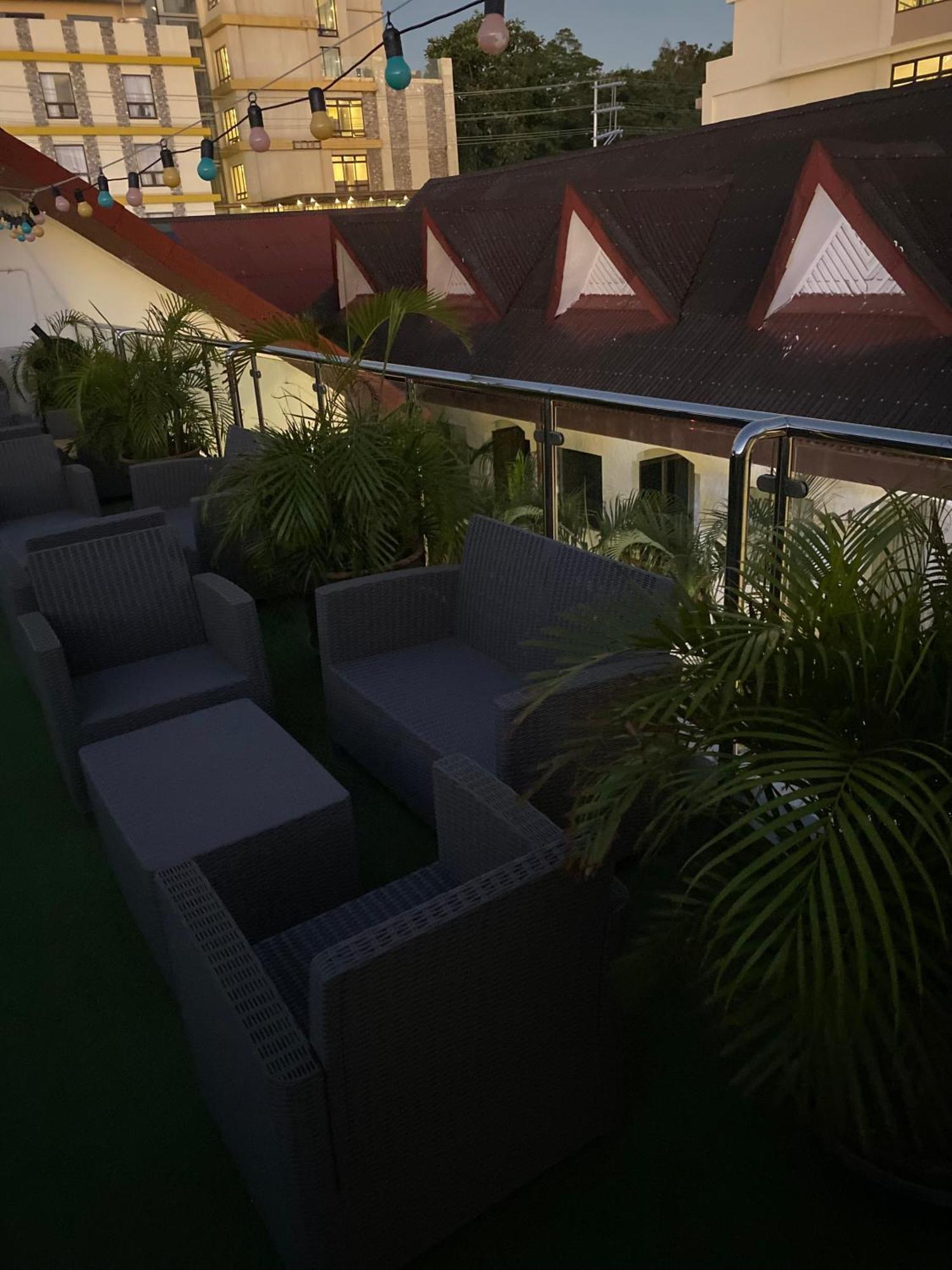 Balabag  Nirvana Beach Resort מראה חיצוני תמונה