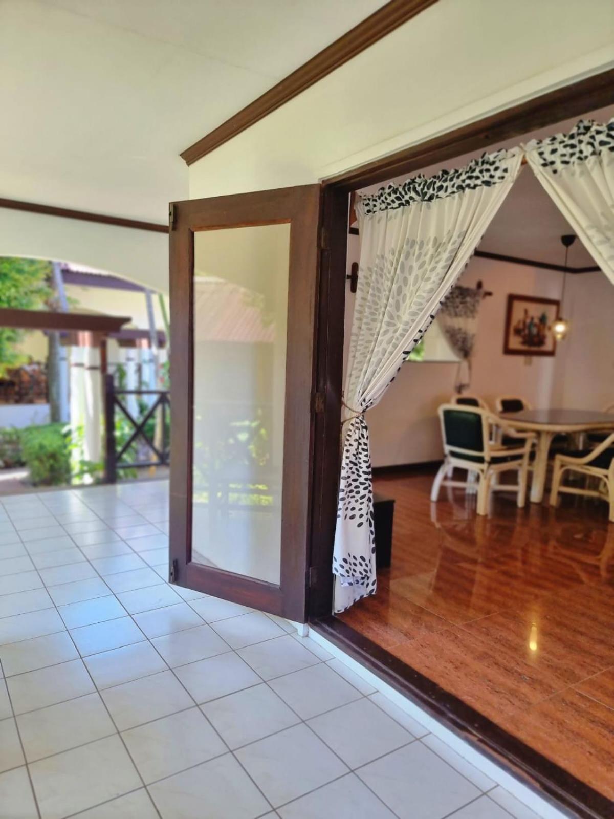 Balabag  Nirvana Beach Resort מראה חיצוני תמונה