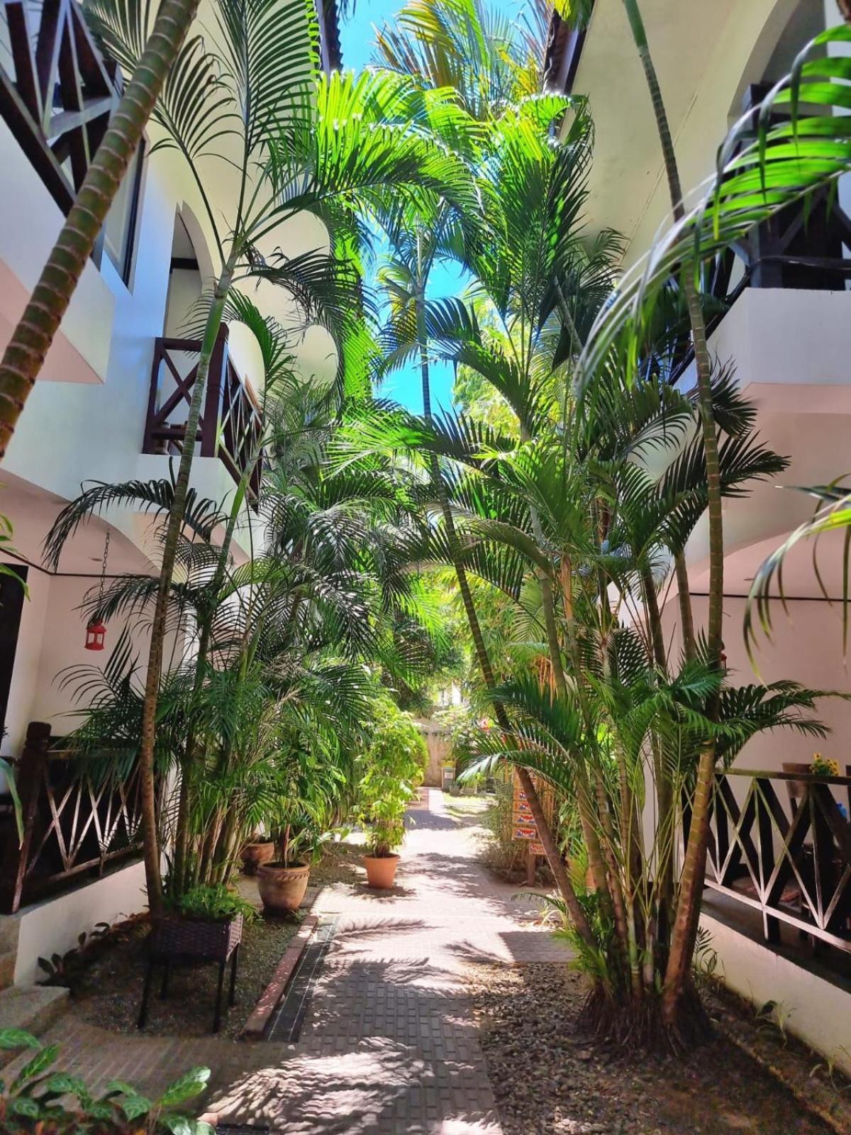Balabag  Nirvana Beach Resort מראה חיצוני תמונה