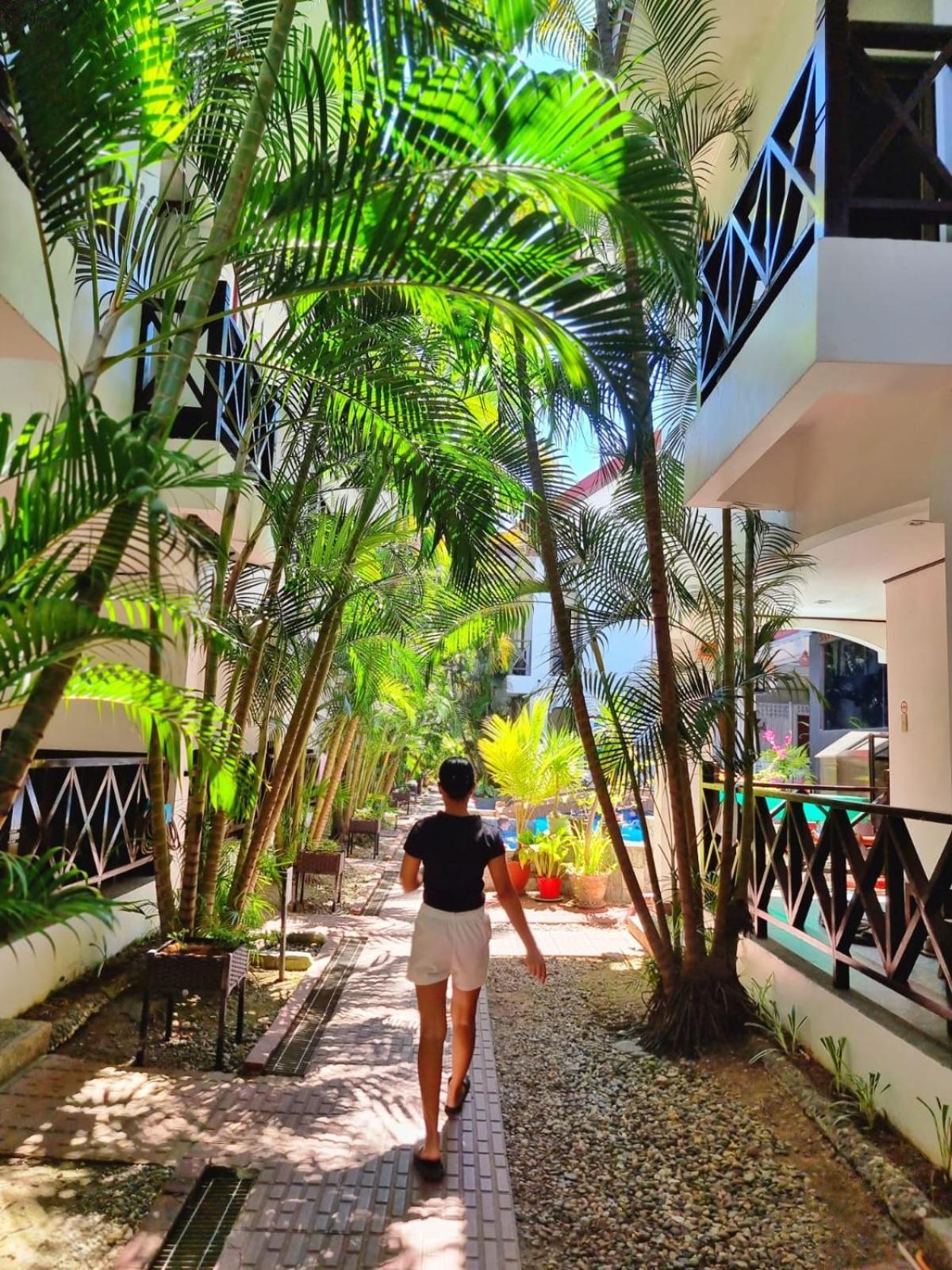 Balabag  Nirvana Beach Resort מראה חיצוני תמונה