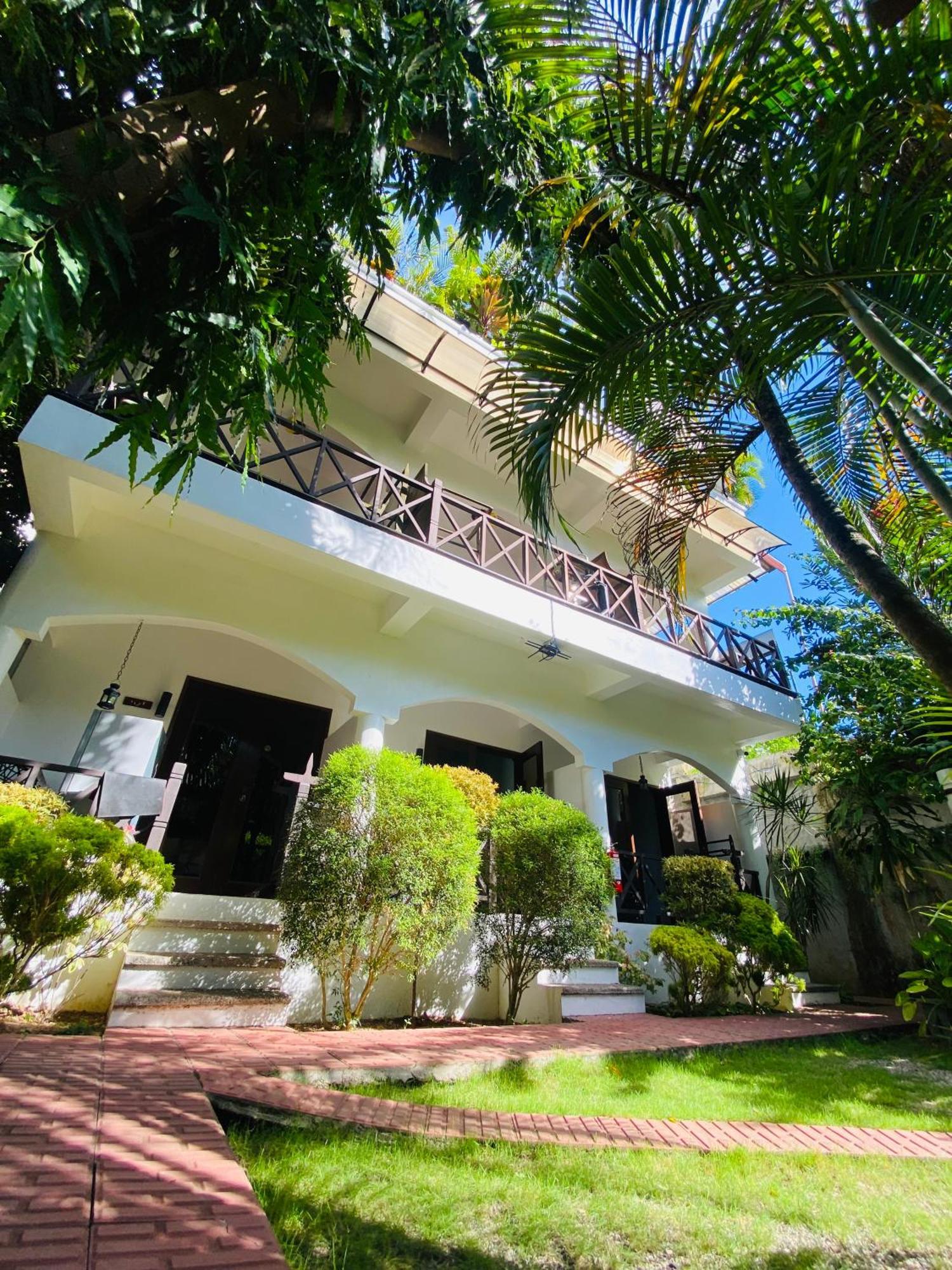 Balabag  Nirvana Beach Resort מראה חיצוני תמונה